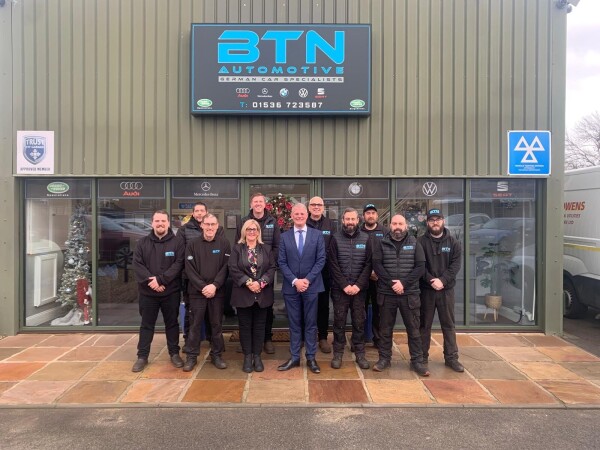 MP Stuart Andrew Visit BTN Team Photo v2